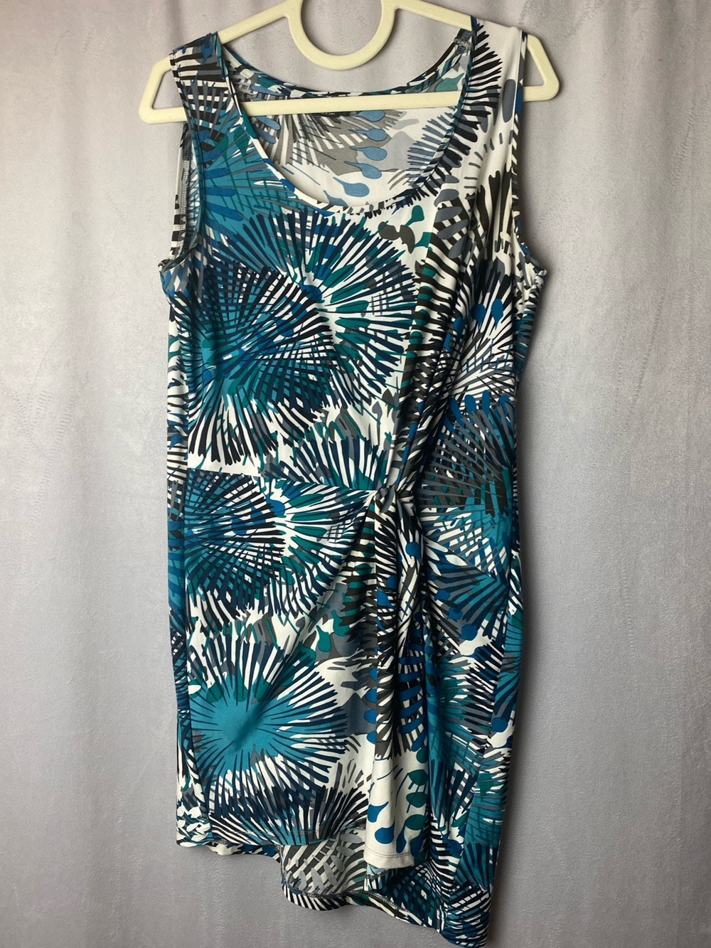 BCBGMaxAzria Teal, Blue botanical White tropical cruise vacation twist dress L